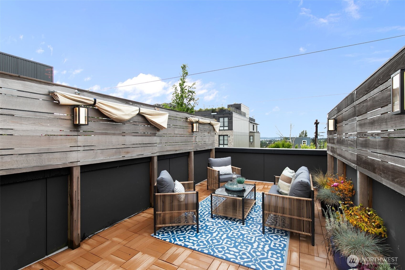 7020 Greenwood Avenue N, Seattle, WA 98103