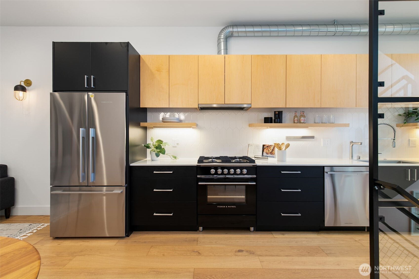 7020 Greenwood Avenue N, Seattle, WA 98103