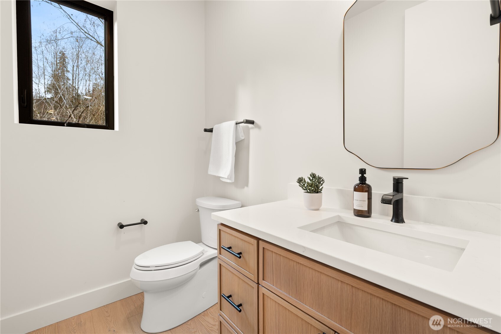 300 SE 208th Street , Bothell, WA 98012