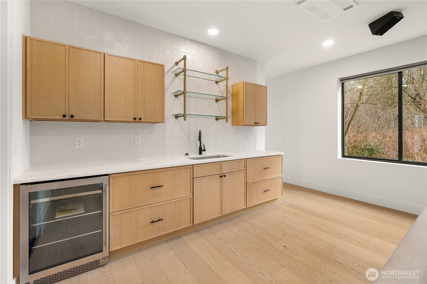 300 SE 208th Street , Bothell, WA 98012