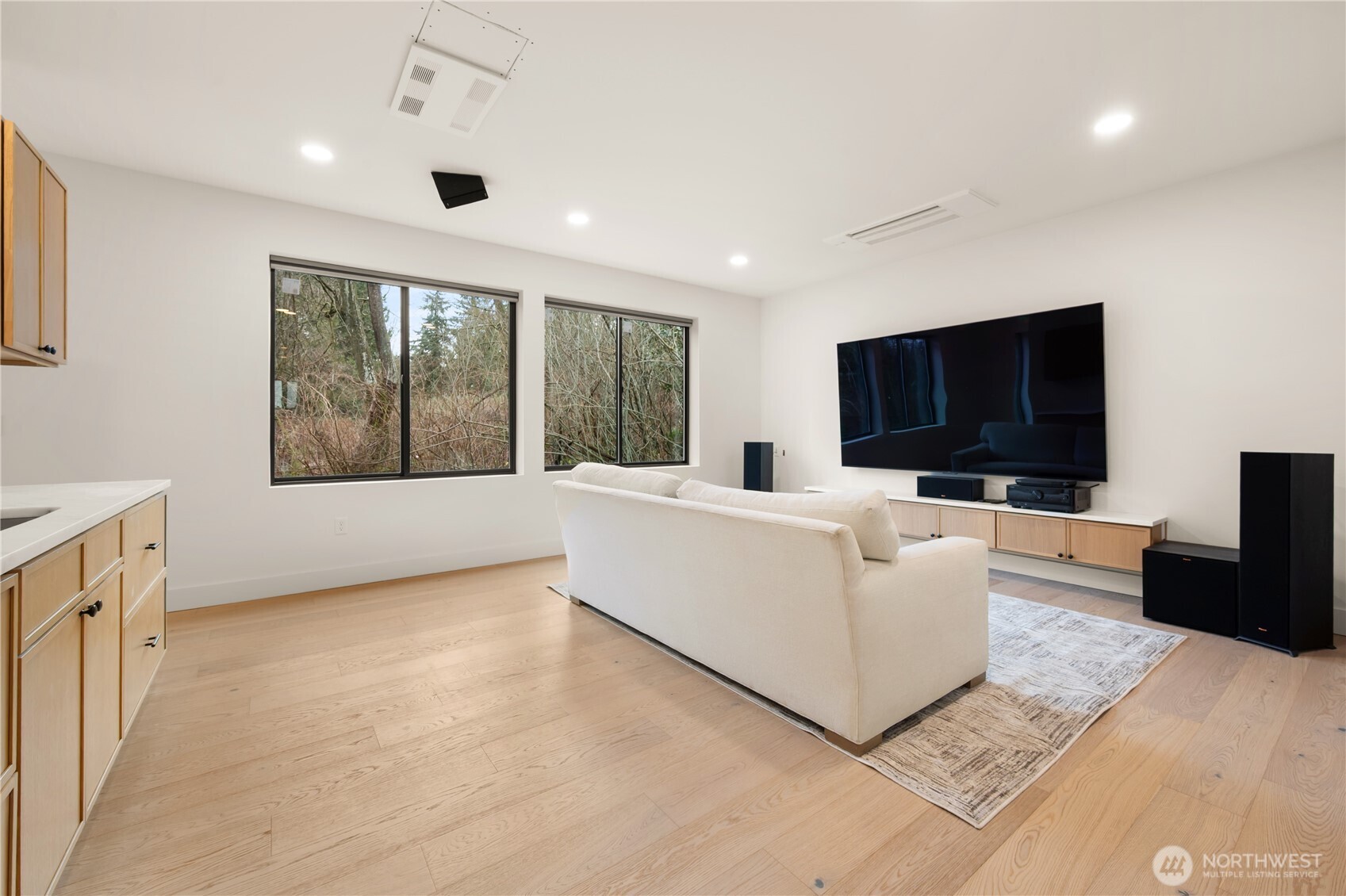 300 SE 208th Street , Bothell, WA 98012