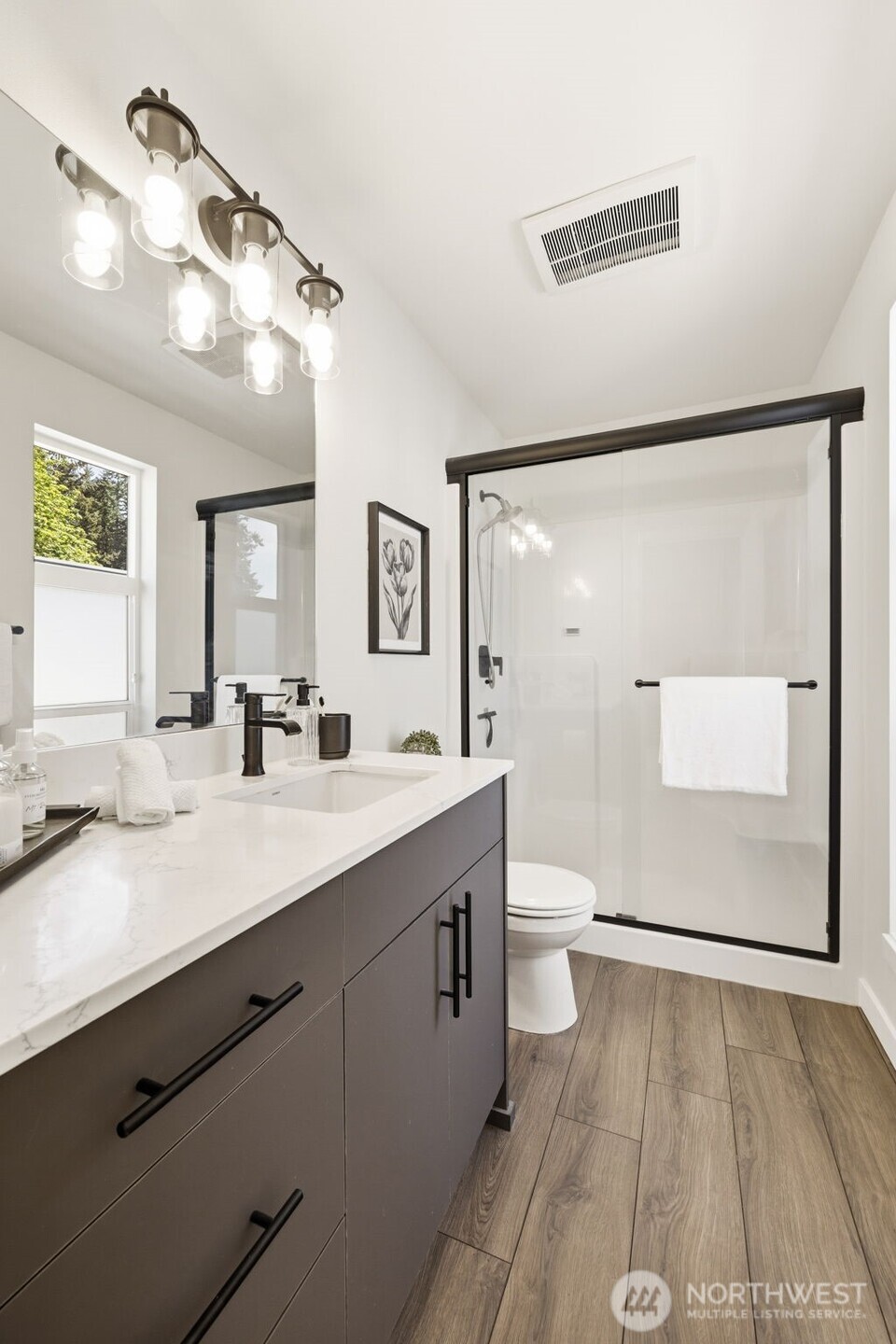 13710 Ash Way #A2, Everett, WA 98204