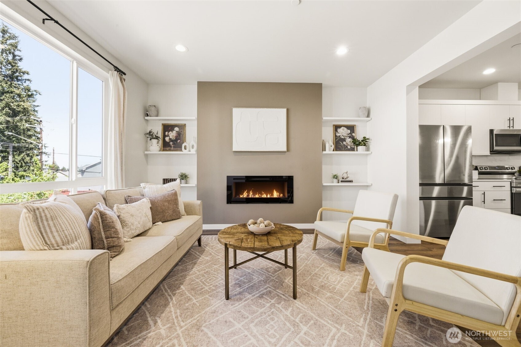 13710 Ash Way #A2, Everett, WA 98204