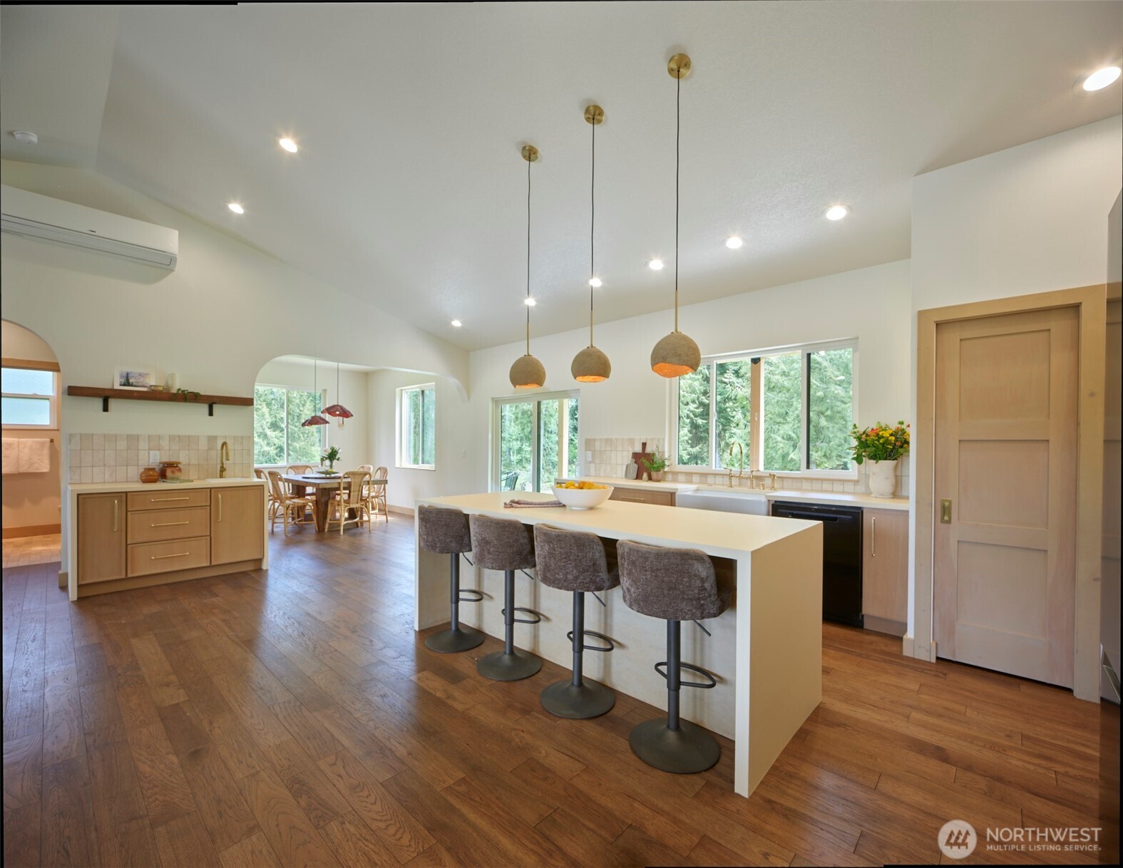 312 Little Valley Lane , Castle Rock, WA 98611