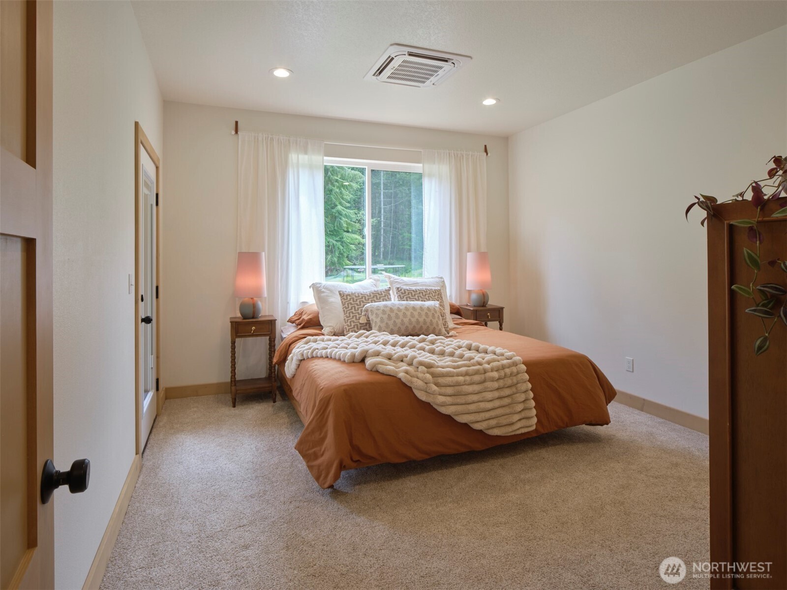 312 Little Valley Lane , Castle Rock, WA 98611