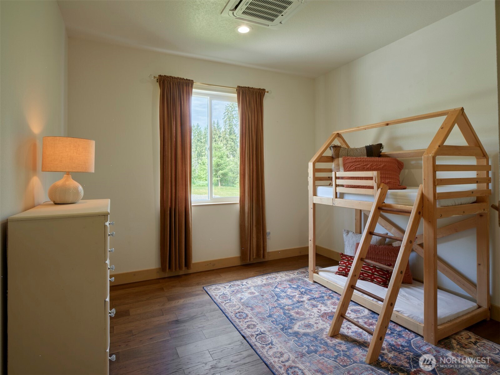 312 Little Valley Lane , Castle Rock, WA 98611