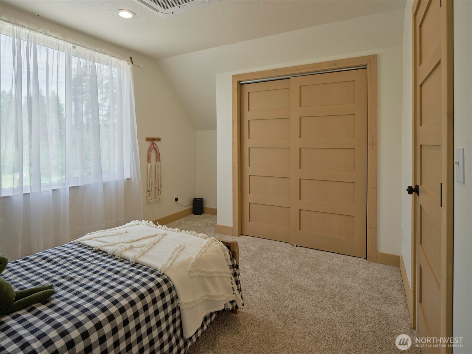 312 Little Valley Lane , Castle Rock, WA 98611