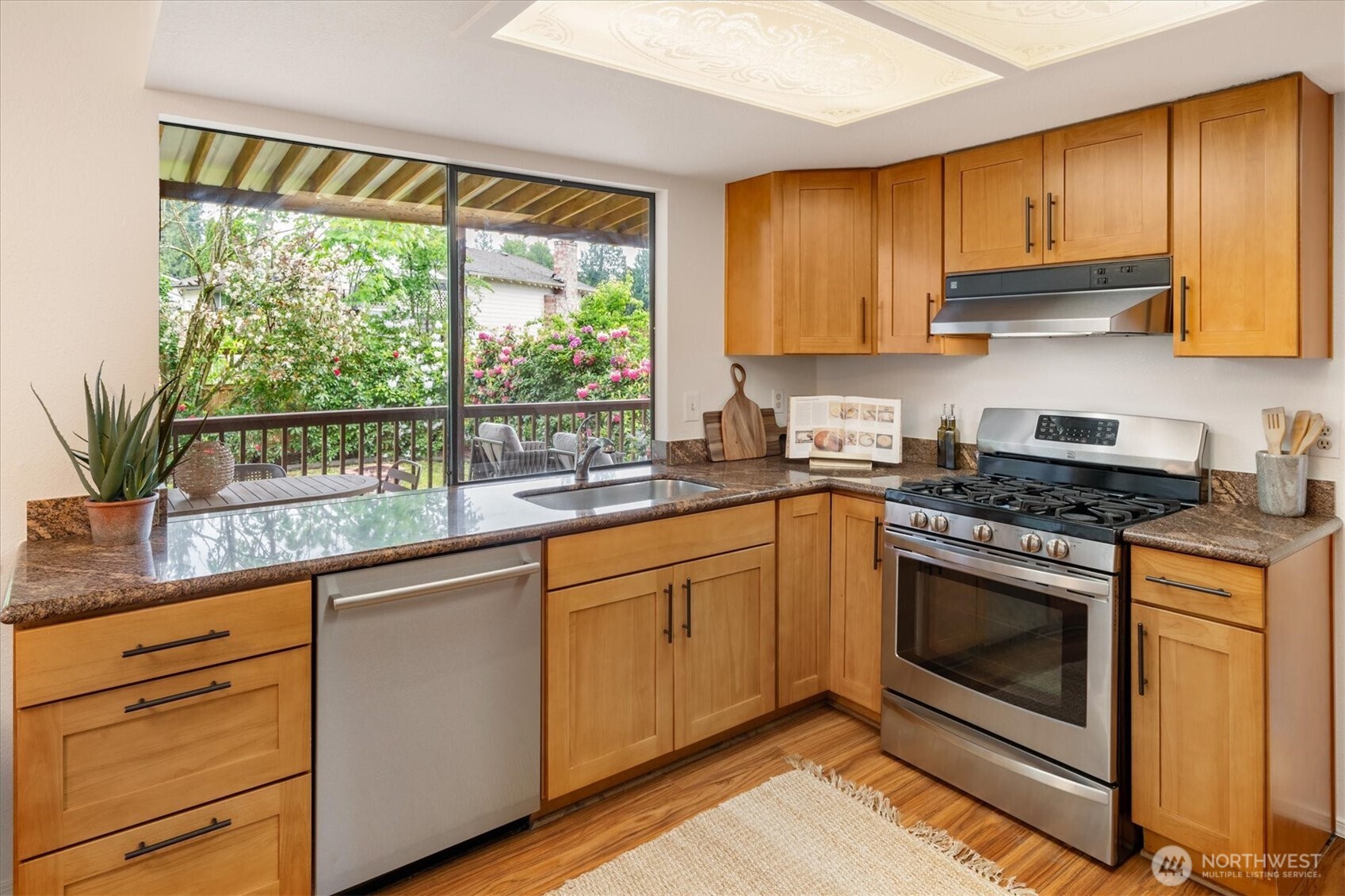 20106 96th Avenue NE, Bothell, WA 98011-2309