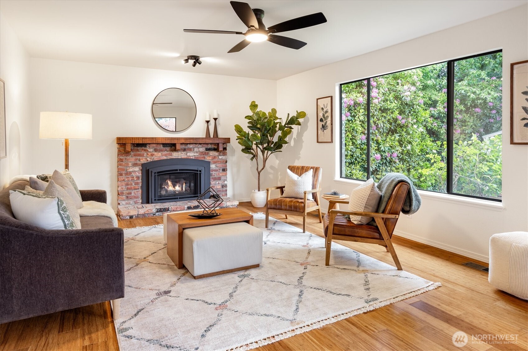 20106 96th Avenue NE, Bothell, WA 98011-2309