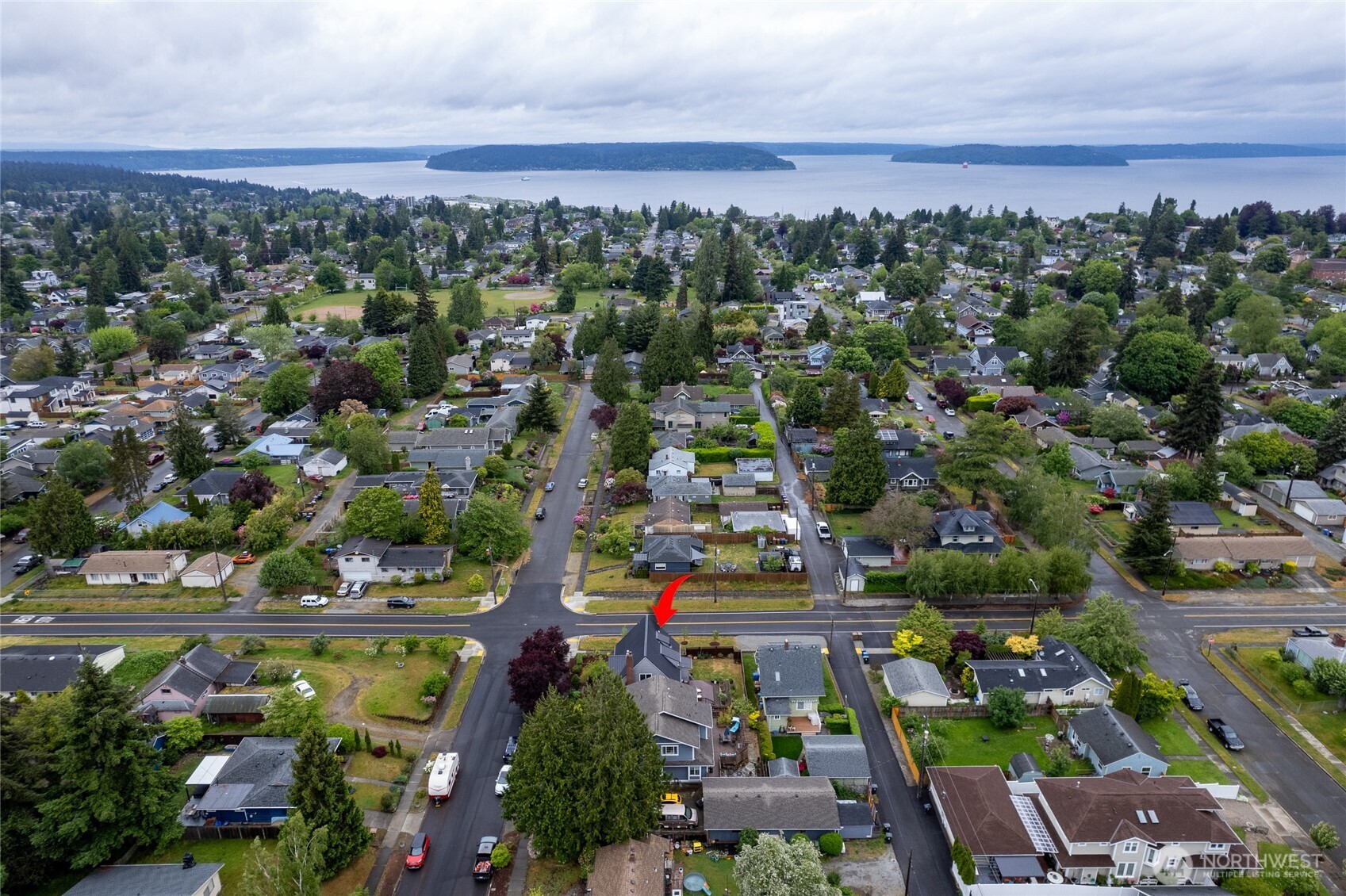 3633 N Ferdinand Street , Tacoma, WA 98407