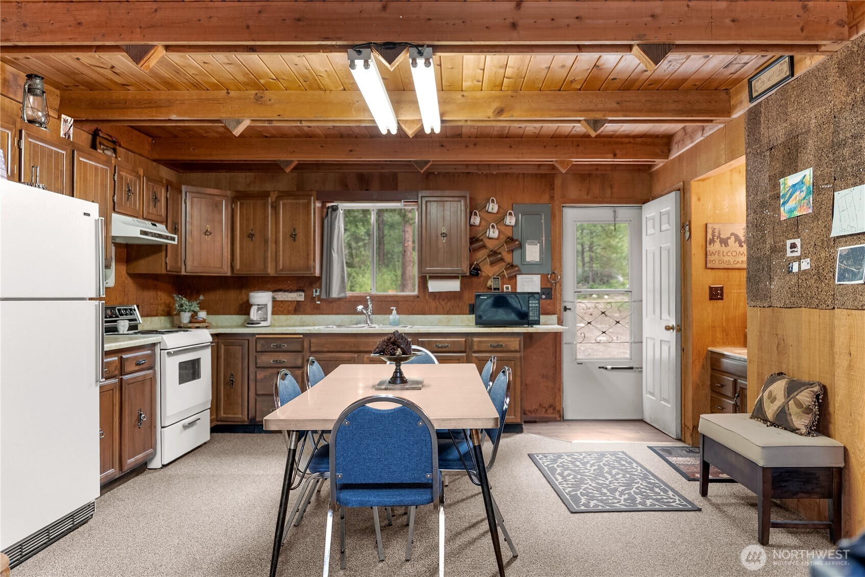 37 E Buttermilk Creek Road , Twisp, WA 98856