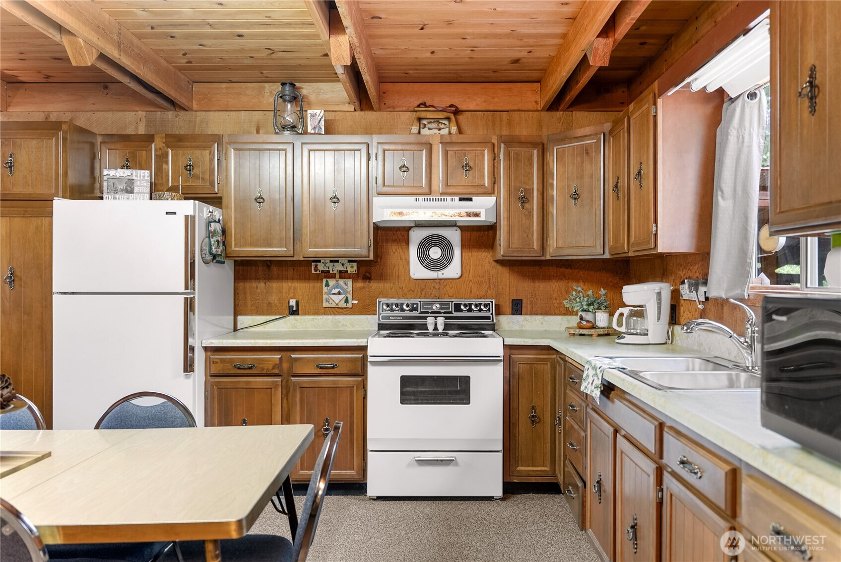 37 E Buttermilk Creek Road , Twisp, WA 98856