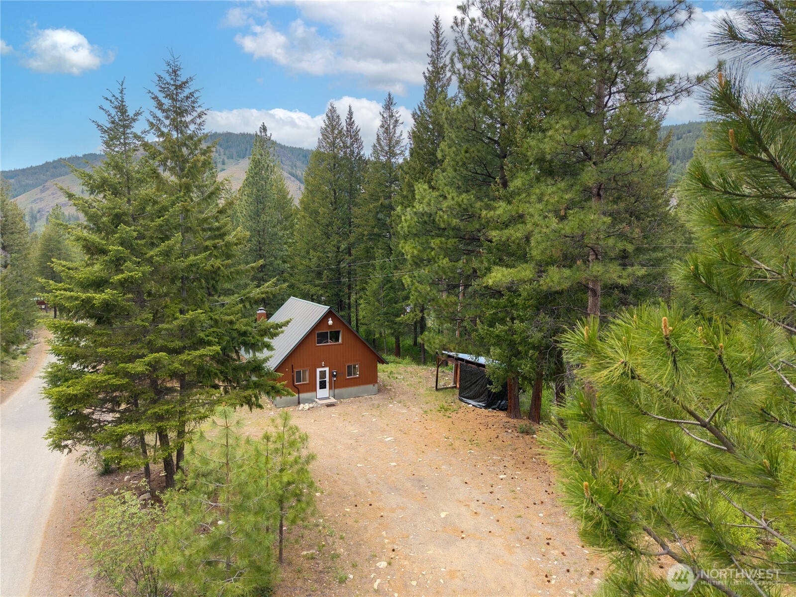 37 E Buttermilk Creek Road , Twisp, WA 98856