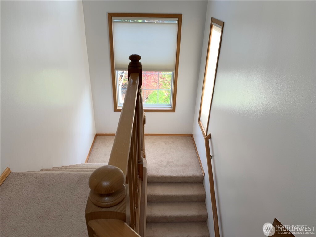 25551 SE 41st Court , Sammamish, WA 98029