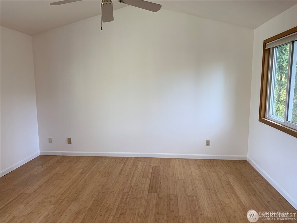 25551 SE 41st Court , Sammamish, WA 98029