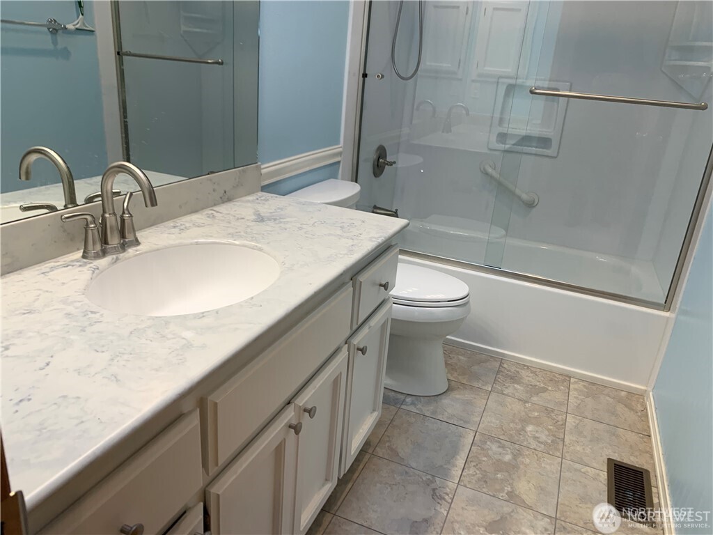 25551 SE 41st Court , Sammamish, WA 98029