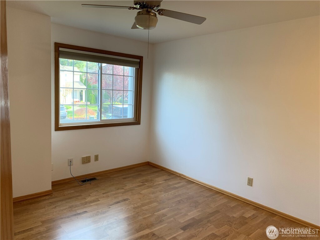 25551 SE 41st Court , Sammamish, WA 98029
