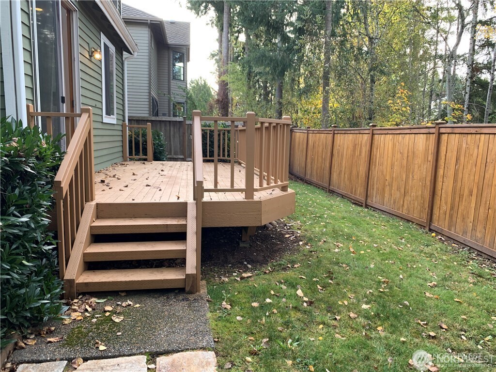 25551 SE 41st Court , Sammamish, WA 98029