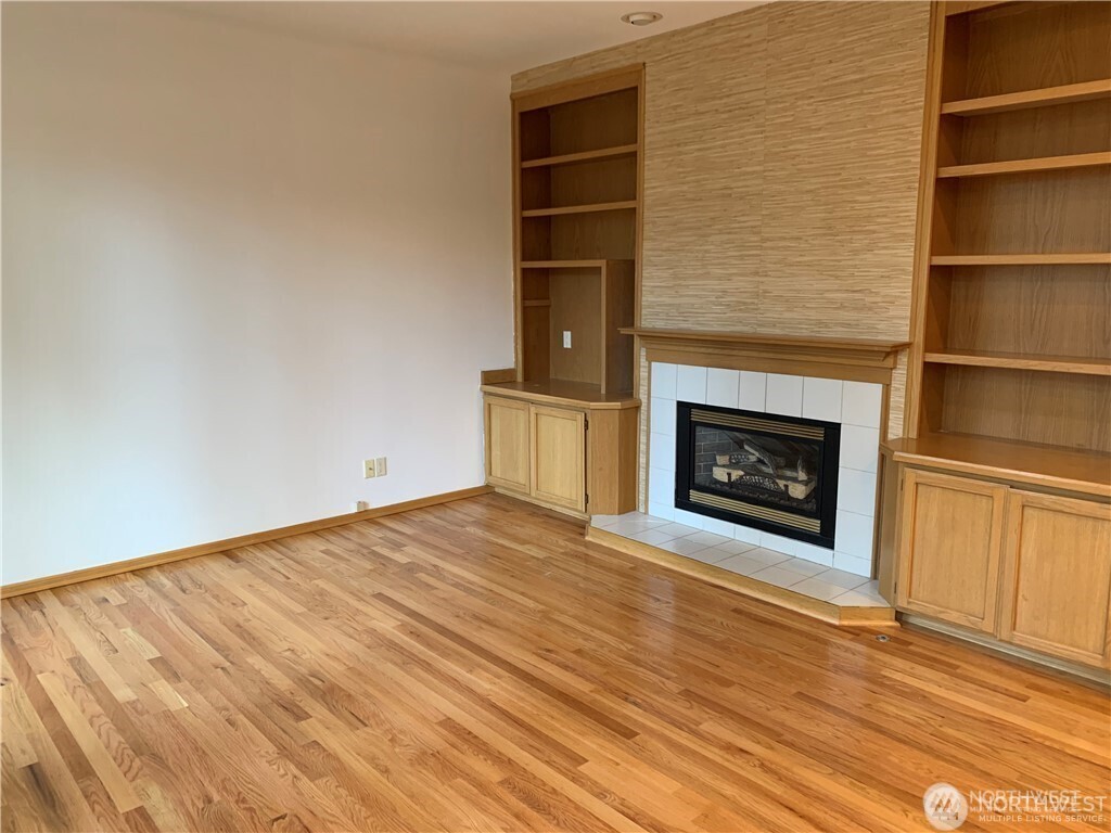 25551 SE 41st Court , Sammamish, WA 98029