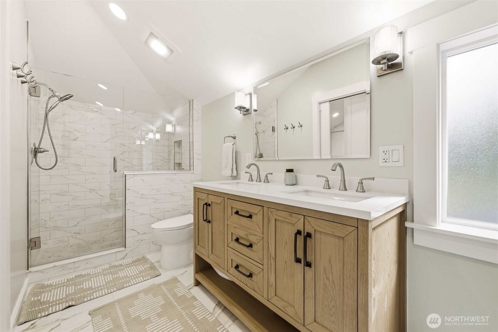 9416 5th Avenue NE, Seattle, WA 98115-2809