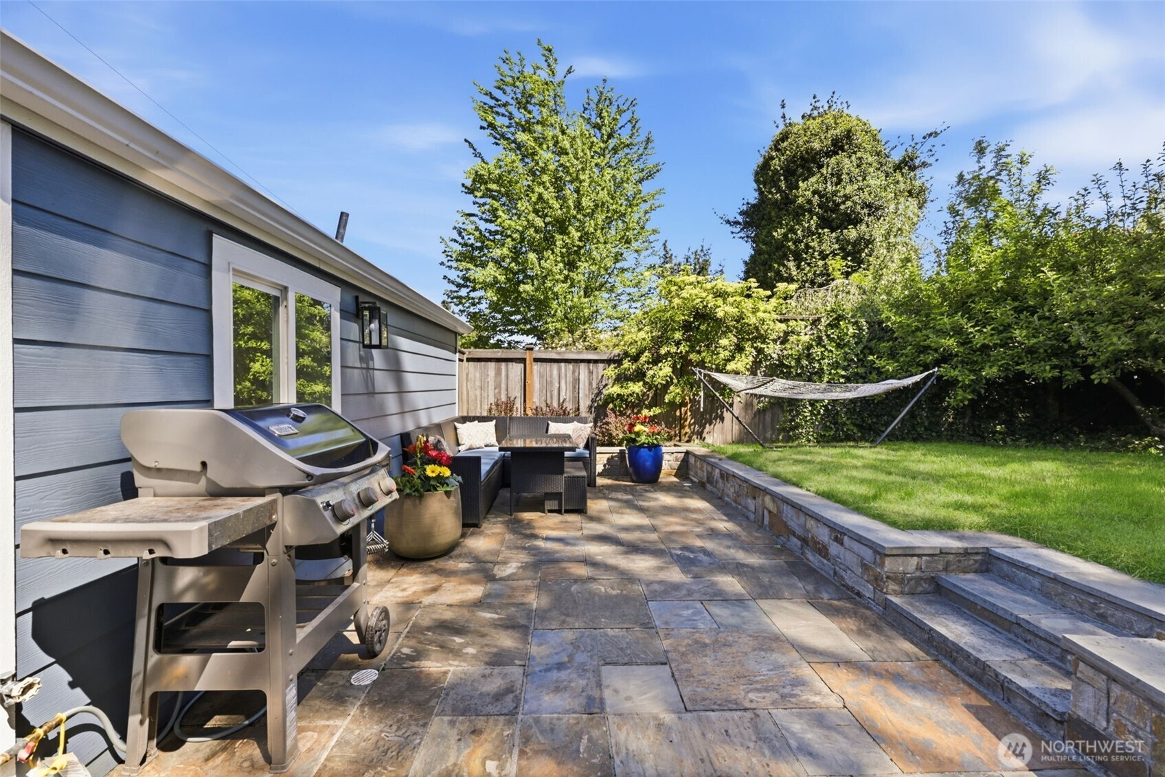 9416 5th Avenue NE, Seattle, WA 98115-2809