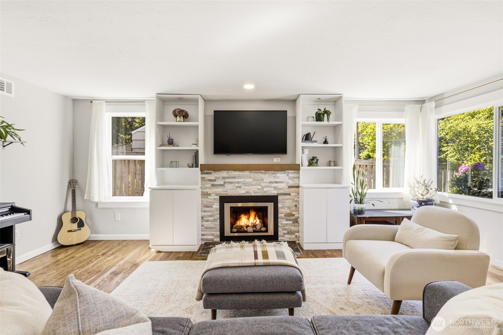 9416 5th Avenue NE, Seattle, WA 98115-2809