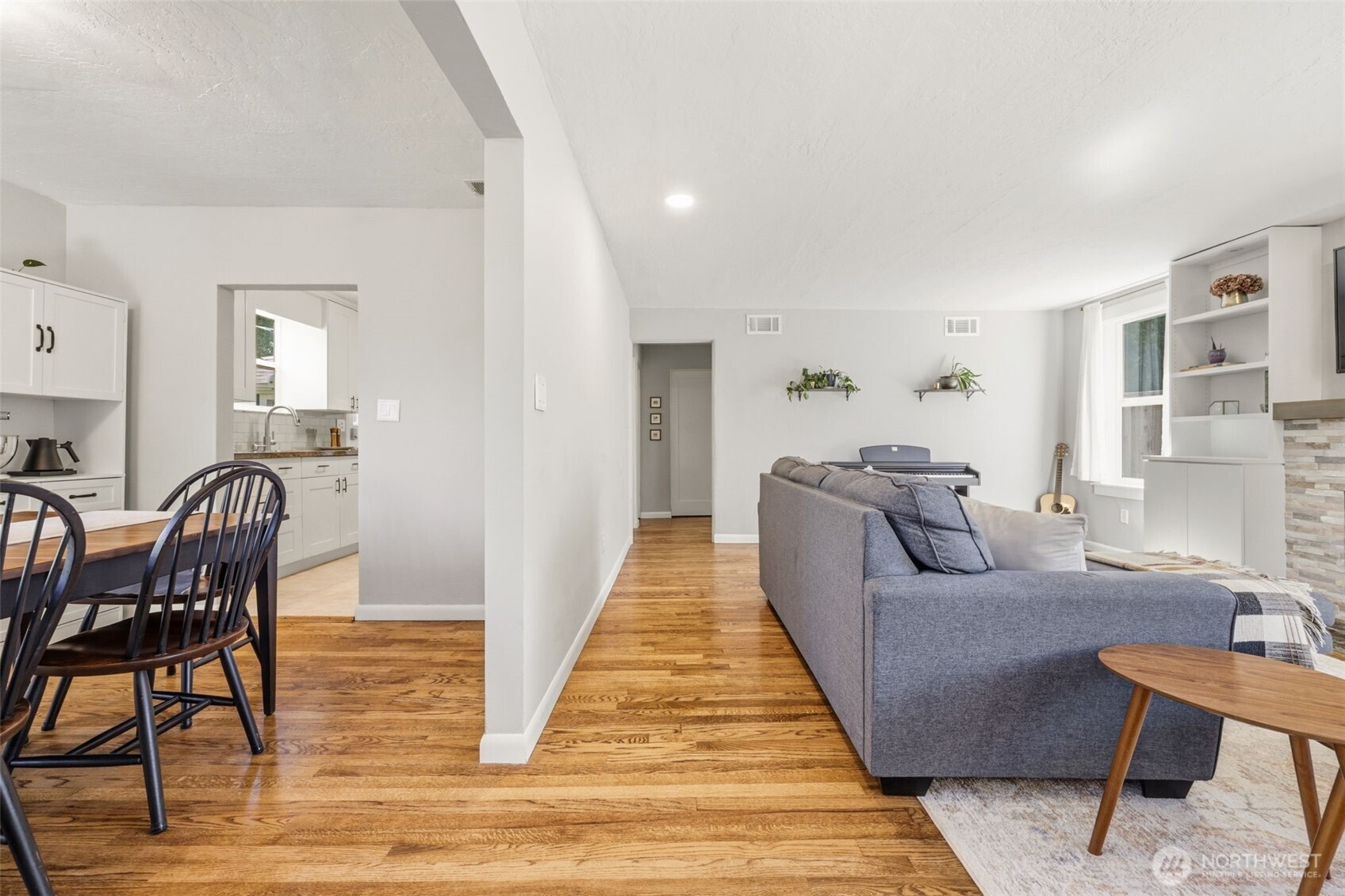 9416 5th Avenue NE, Seattle, WA 98115-2809