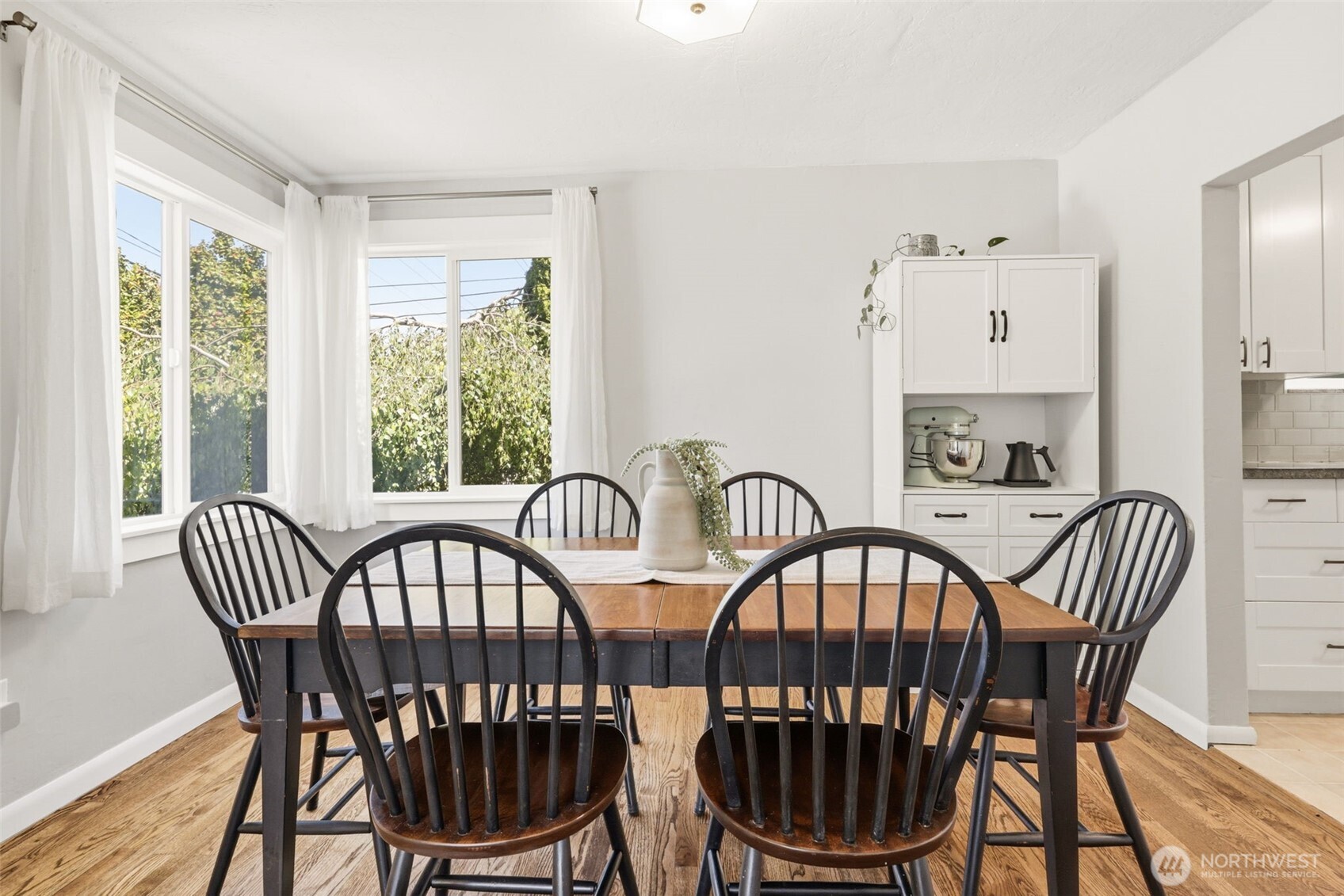9416 5th Avenue NE, Seattle, WA 98115-2809