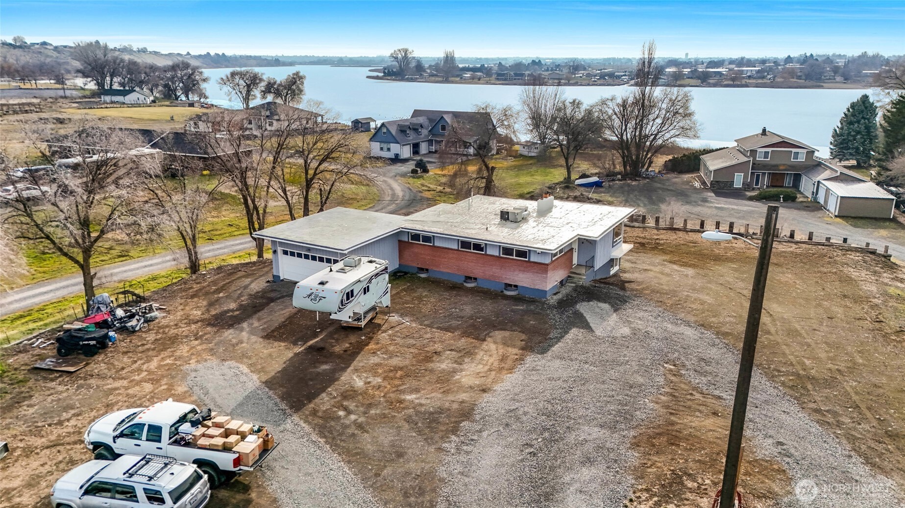 8061 NE Valley Road , Moses Lake, WA 98837