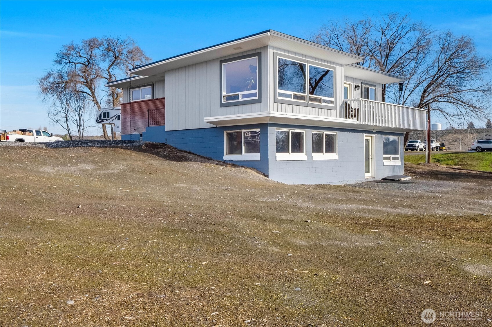 8061 NE Valley Road , Moses Lake, WA 98837
