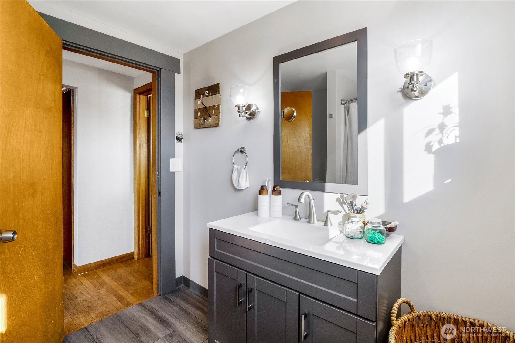 8061 NE Valley Road , Moses Lake, WA 98837