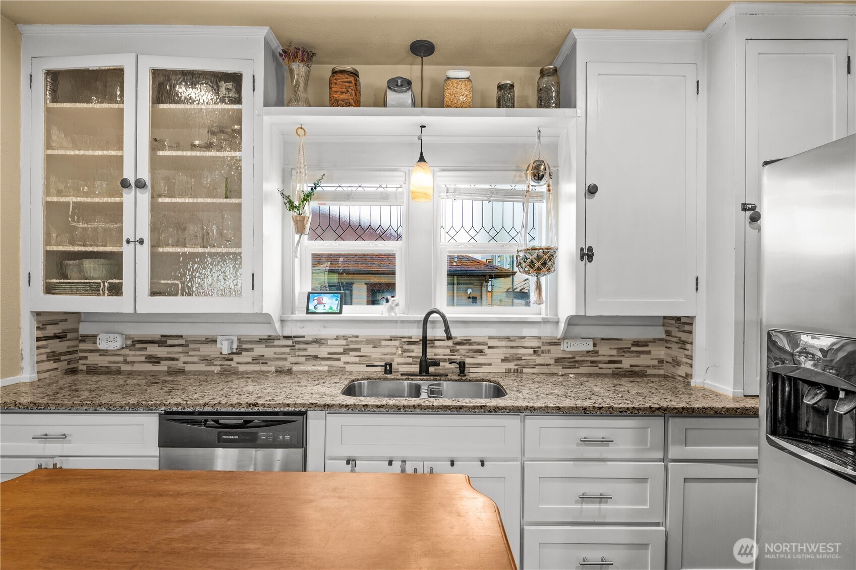 912 Earnest S. Brazill Street , Tacoma, WA 98405-4535
