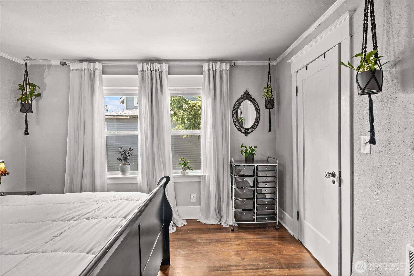 912 Earnest S. Brazill Street , Tacoma, WA 98405-4535