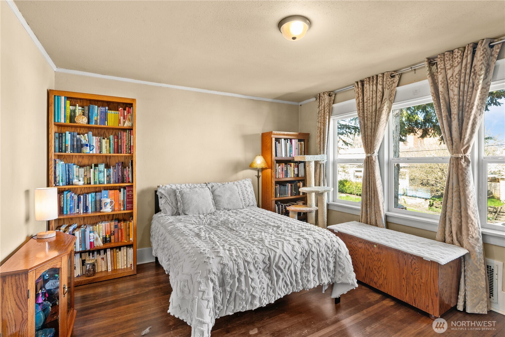 912 Earnest S. Brazill Street , Tacoma, WA 98405-4535