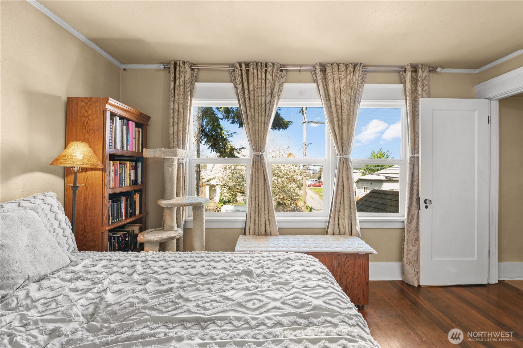 912 Earnest S. Brazill Street , Tacoma, WA 98405-4535