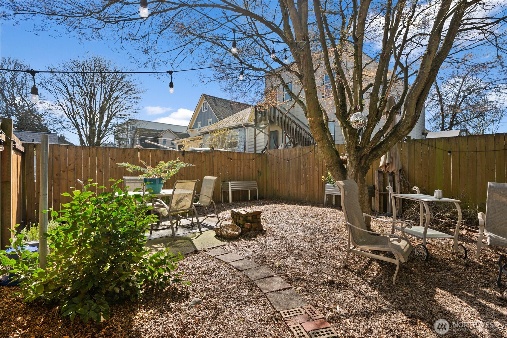 912 Earnest S. Brazill Street , Tacoma, WA 98405-4535