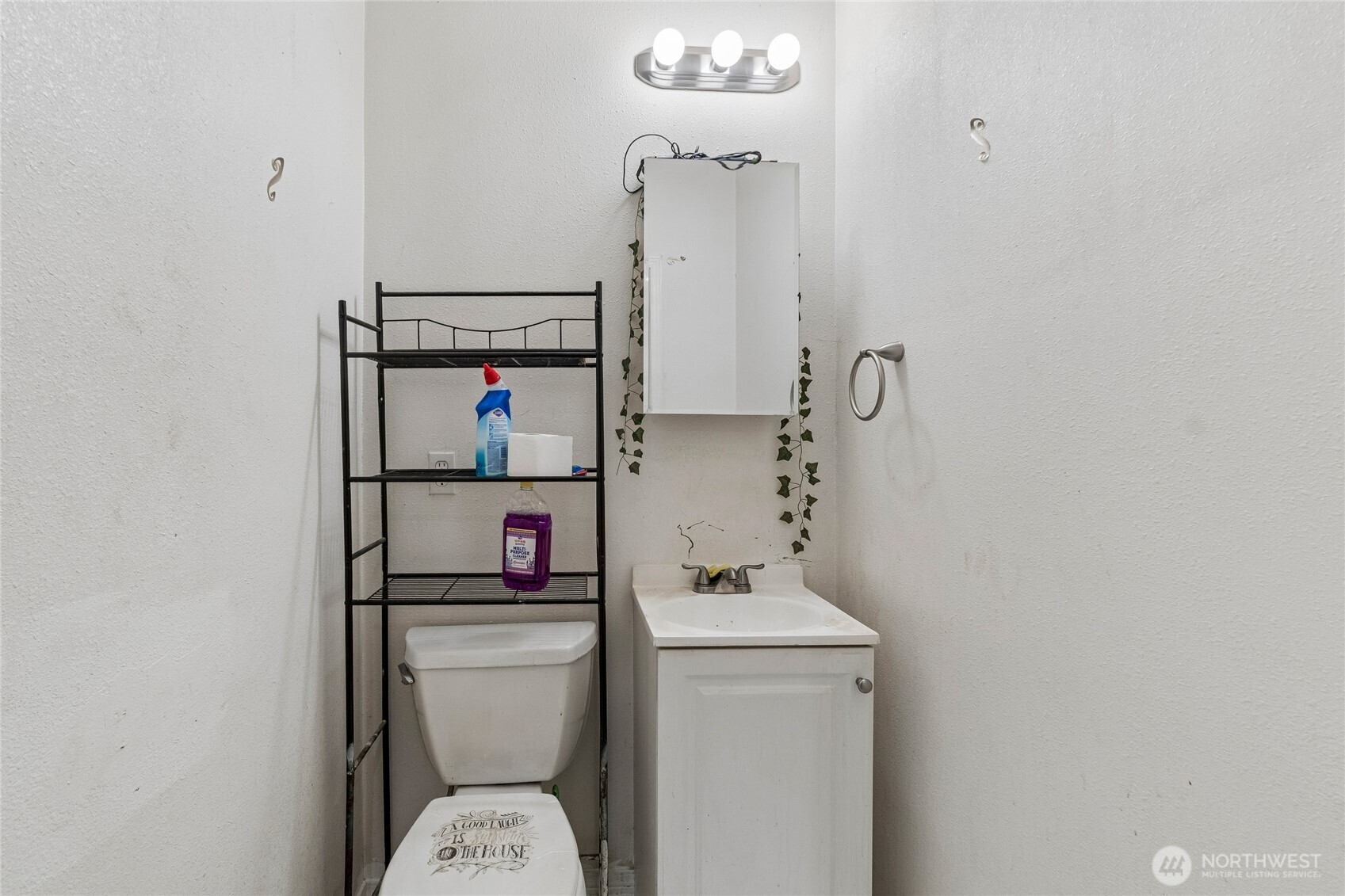 4712 S Warner Street , Tacoma, WA 98409
