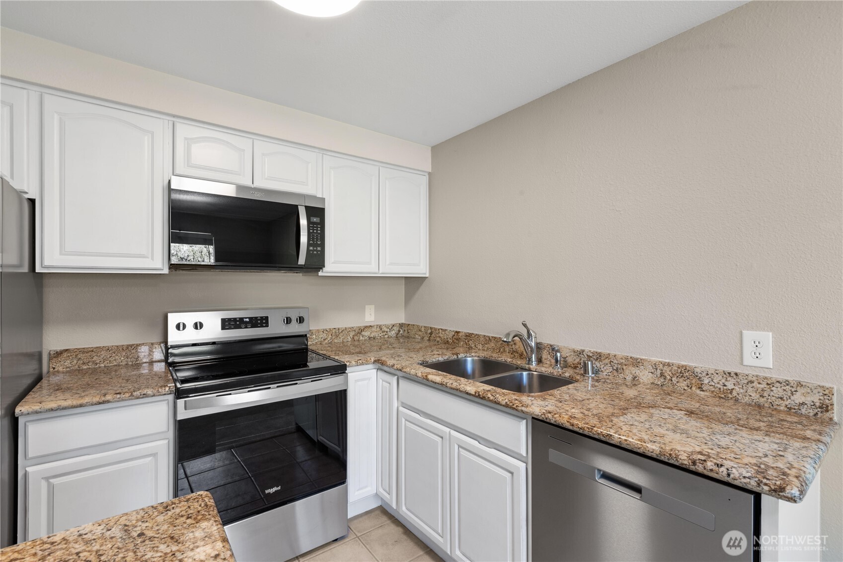 7700 196th Street SW #C, Edmonds, WA 98026