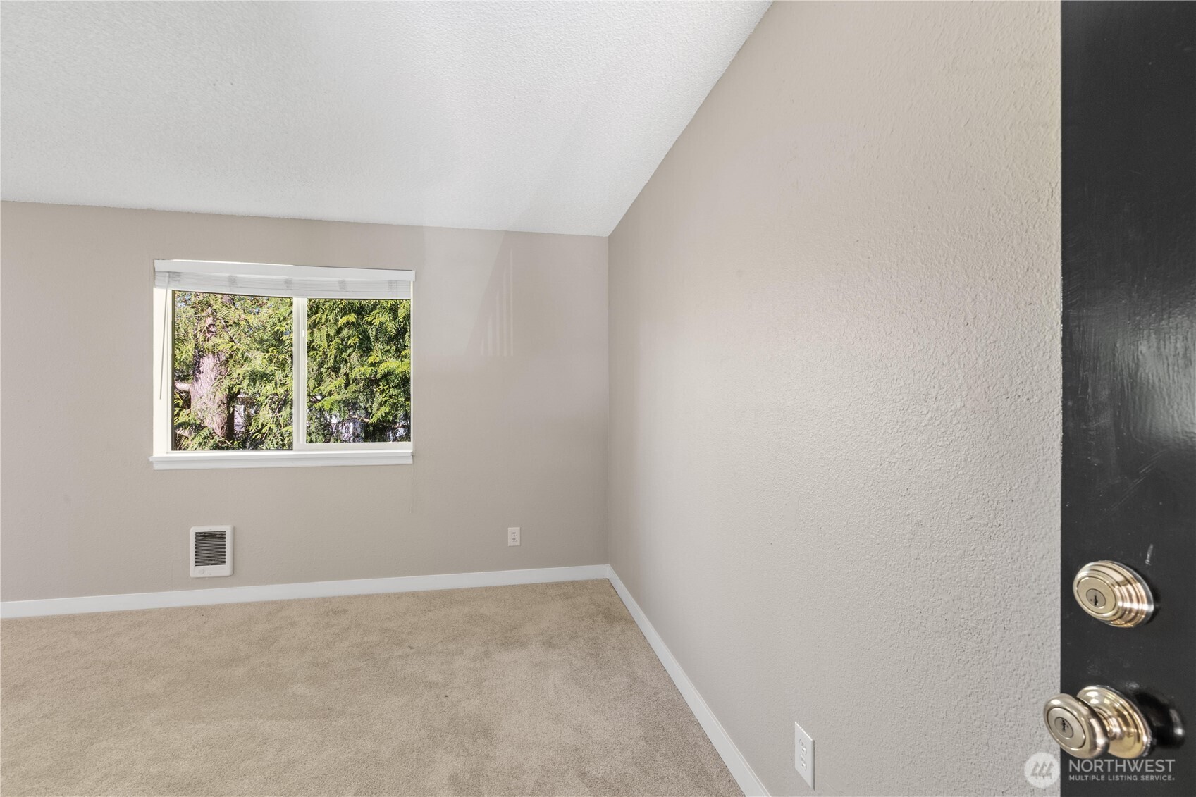 7700 196th Street SW #C, Edmonds, WA 98026