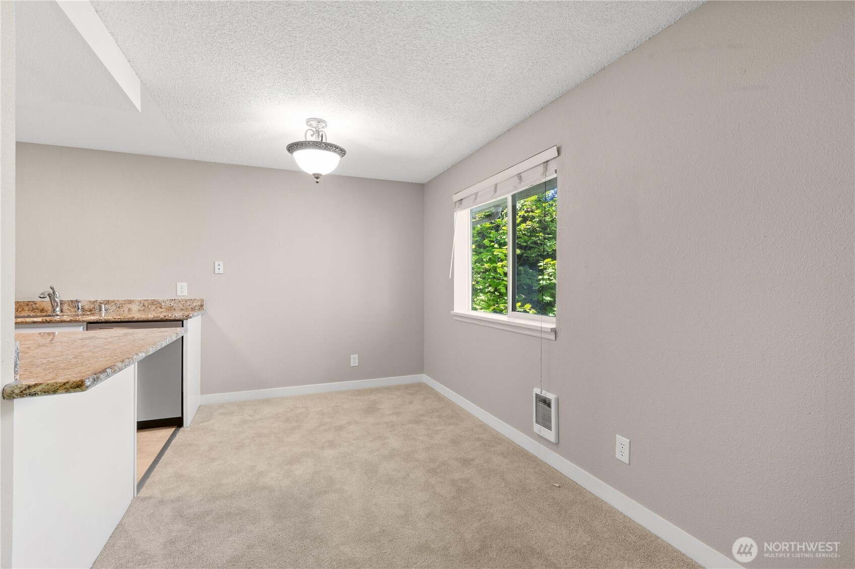 7700 196th Street SW #C, Edmonds, WA 98026