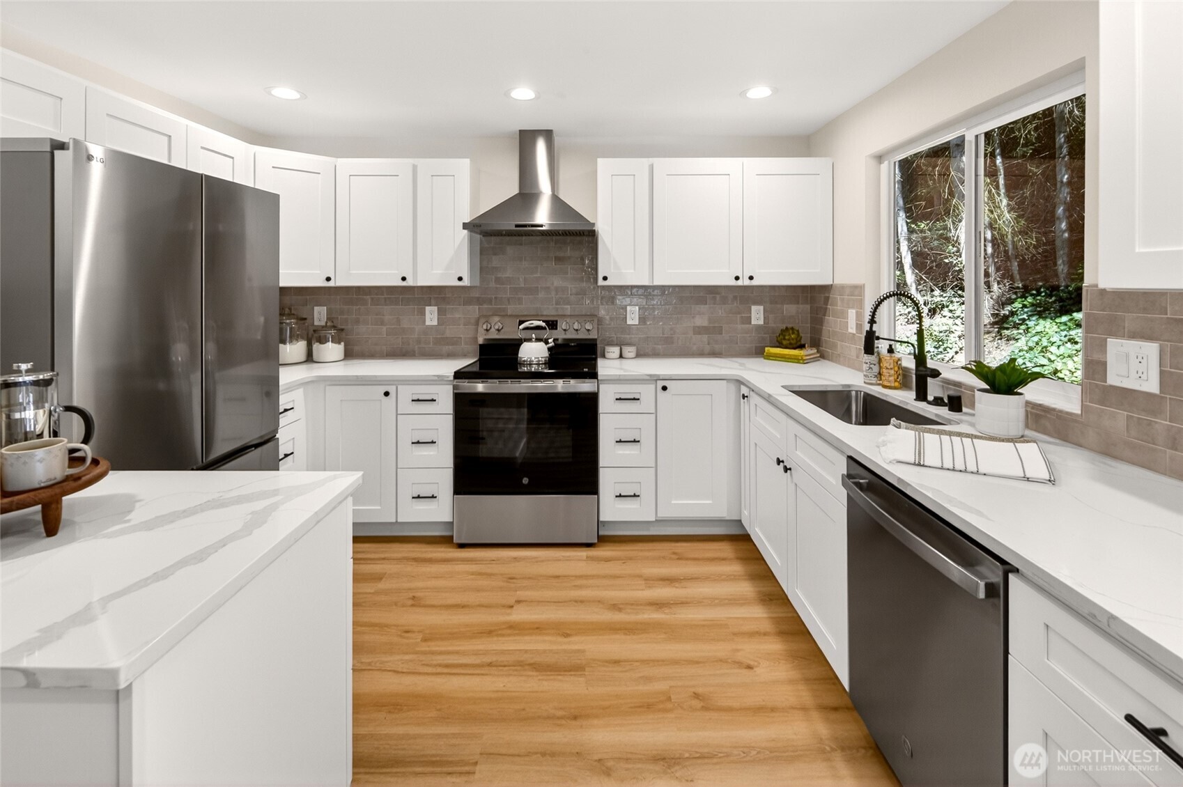 20017 Locust Way , Lynnwood, WA 98036