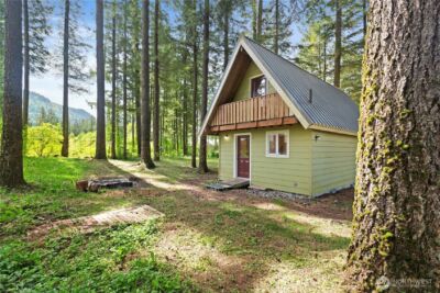 6182 Chestnut Drive , Maple Falls, WA 98266
