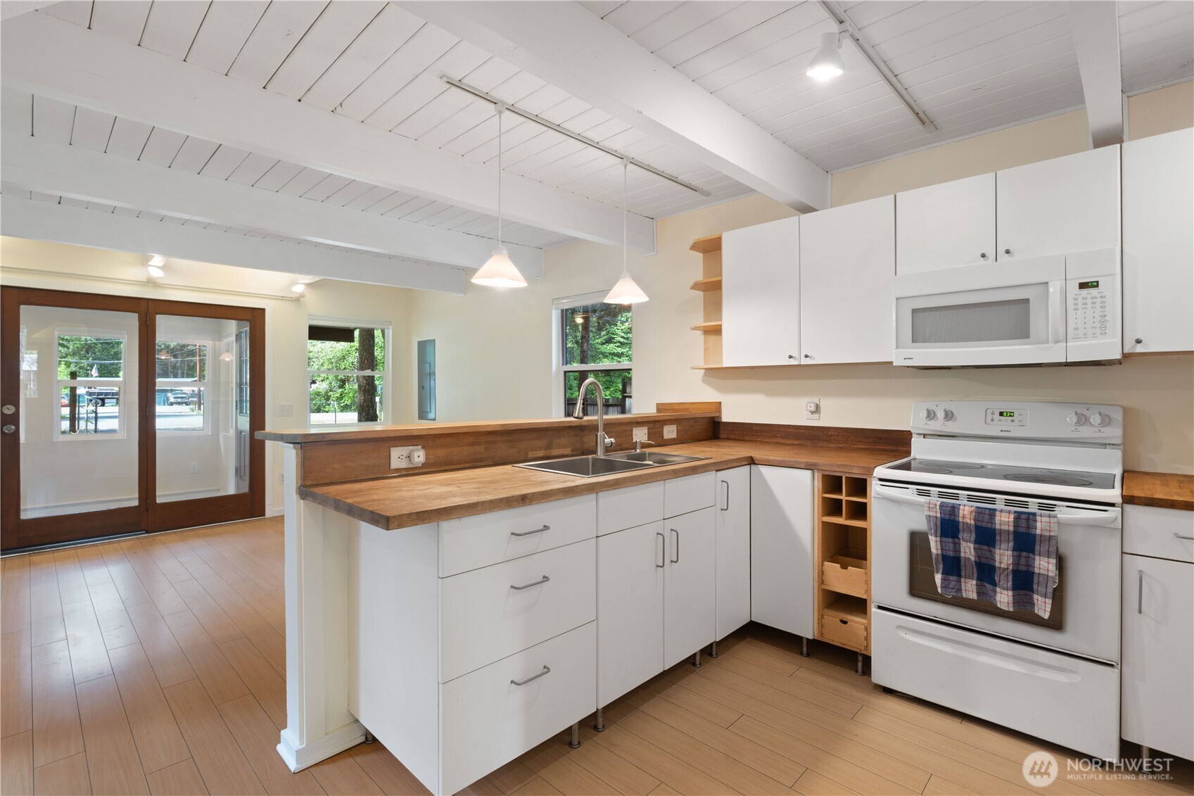 6182 Chestnut Drive , Maple Falls, WA 98266