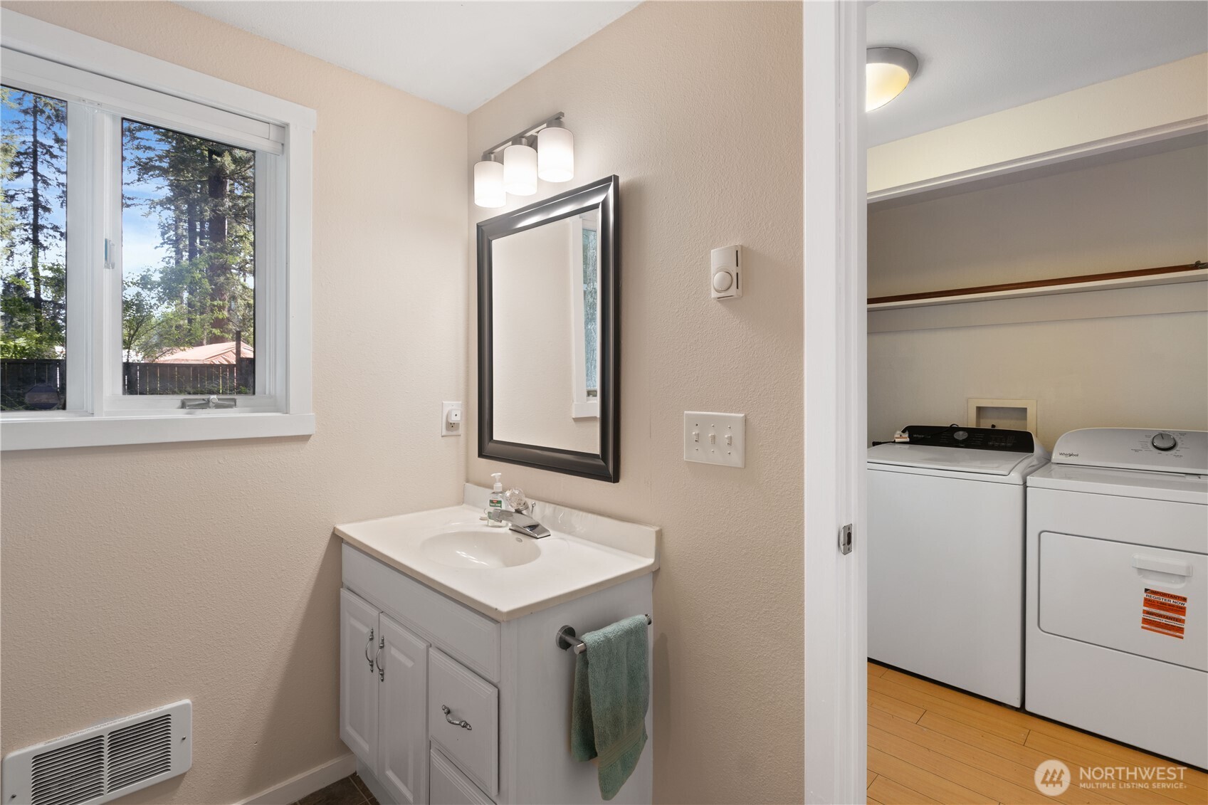 6182 Chestnut Drive , Maple Falls, WA 98266