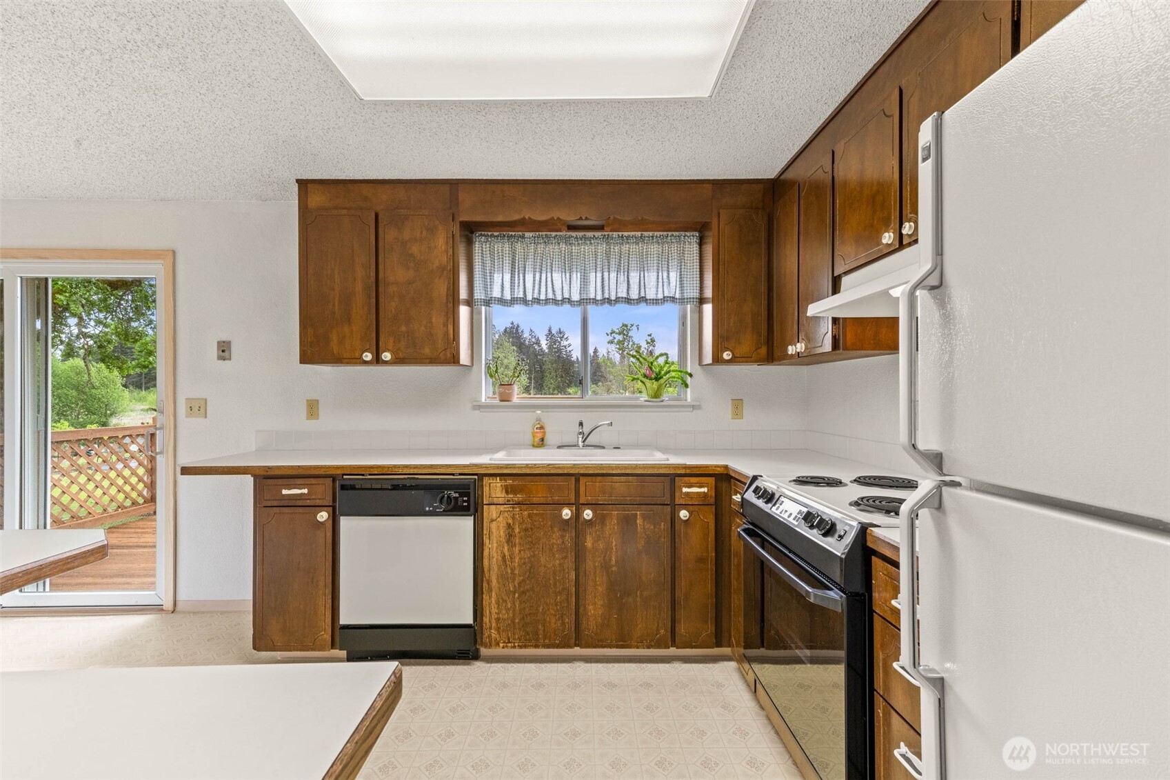 4508 Military Road E, Tacoma, WA 98446
