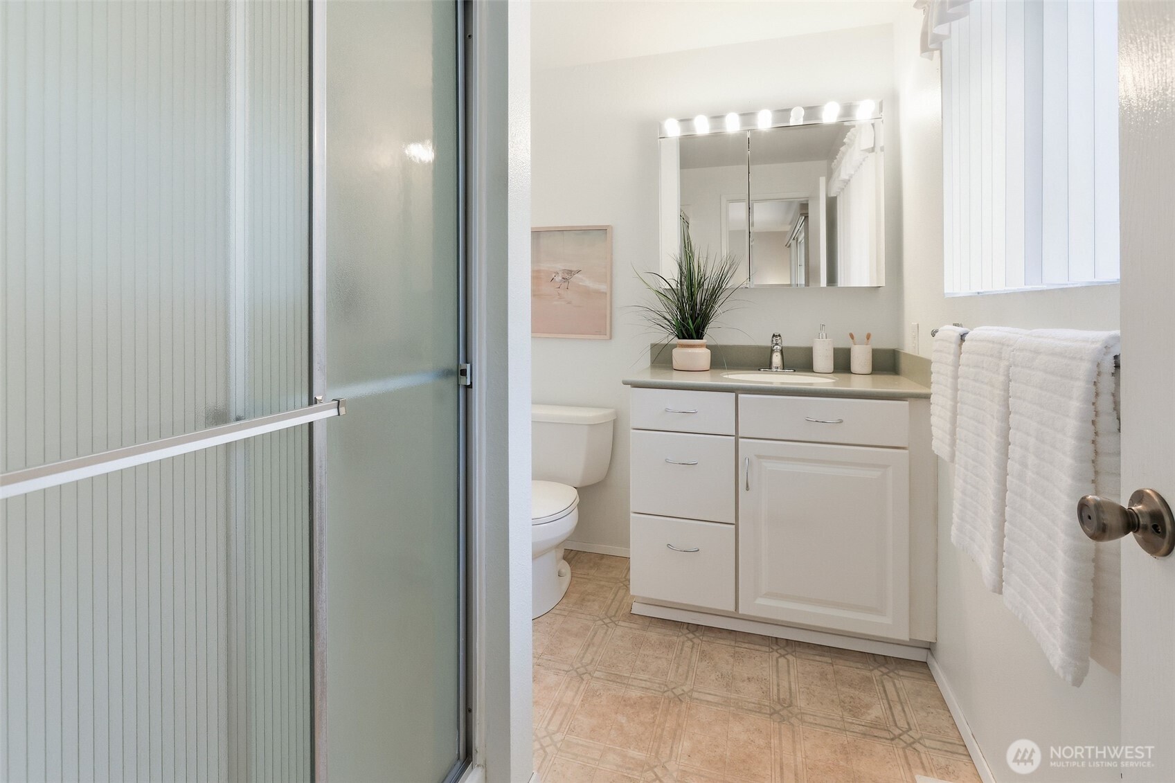155 Capella Drive NW, Issaquah, WA 98027