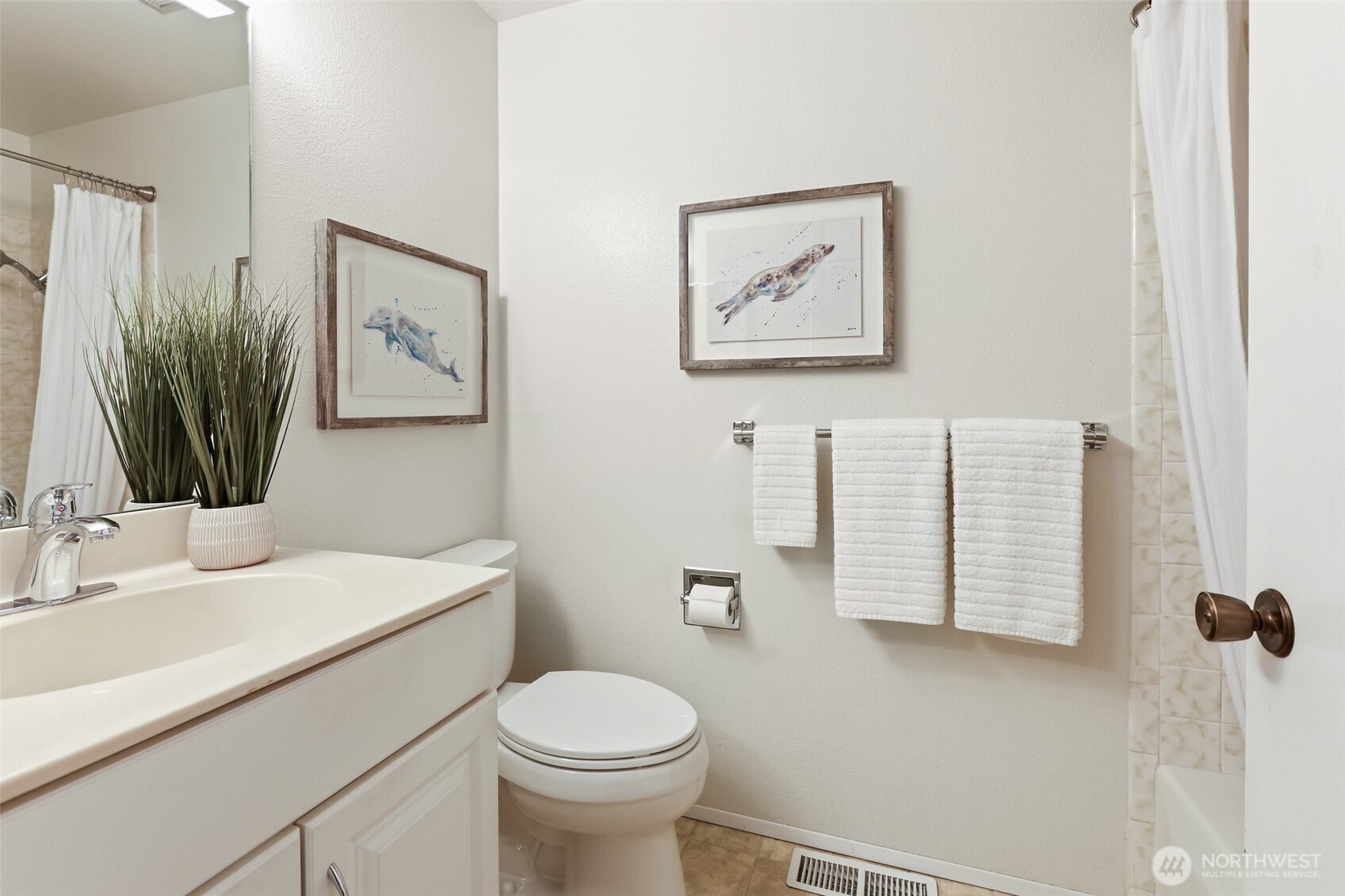 155 Capella Drive NW, Issaquah, WA 98027