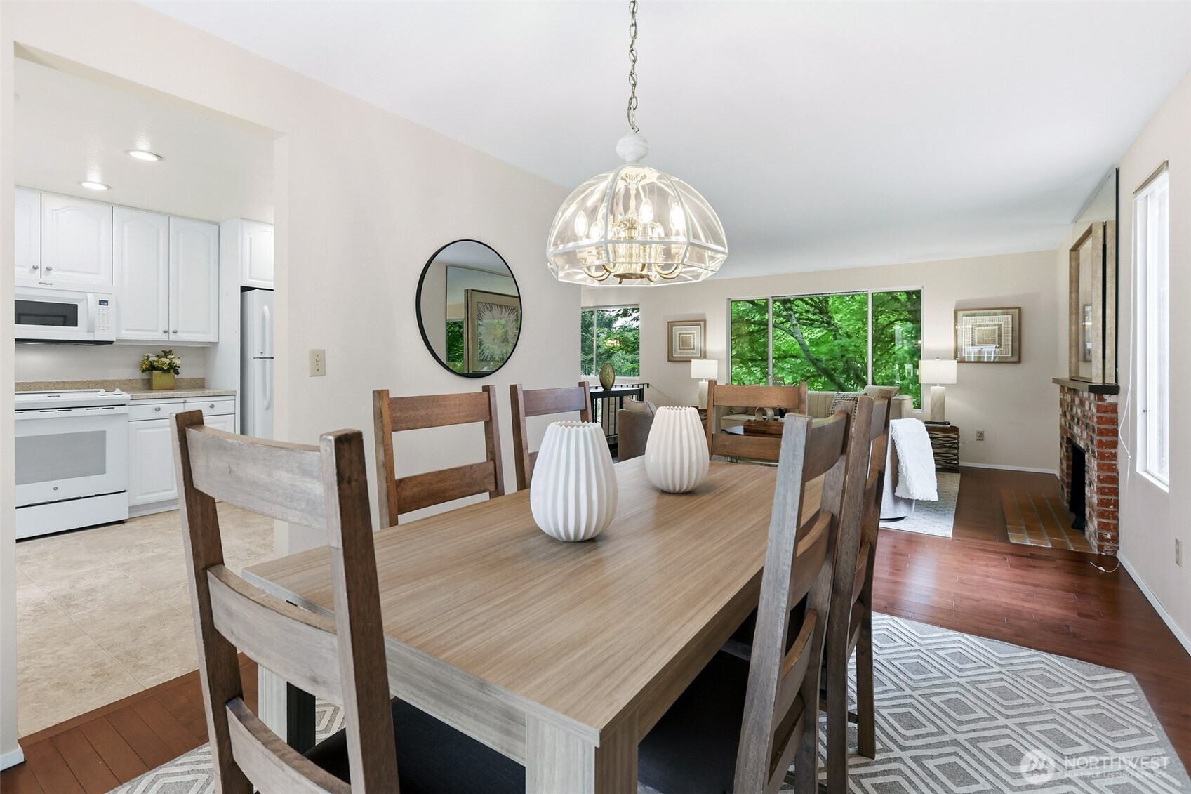 155 Capella Drive NW, Issaquah, WA 98027