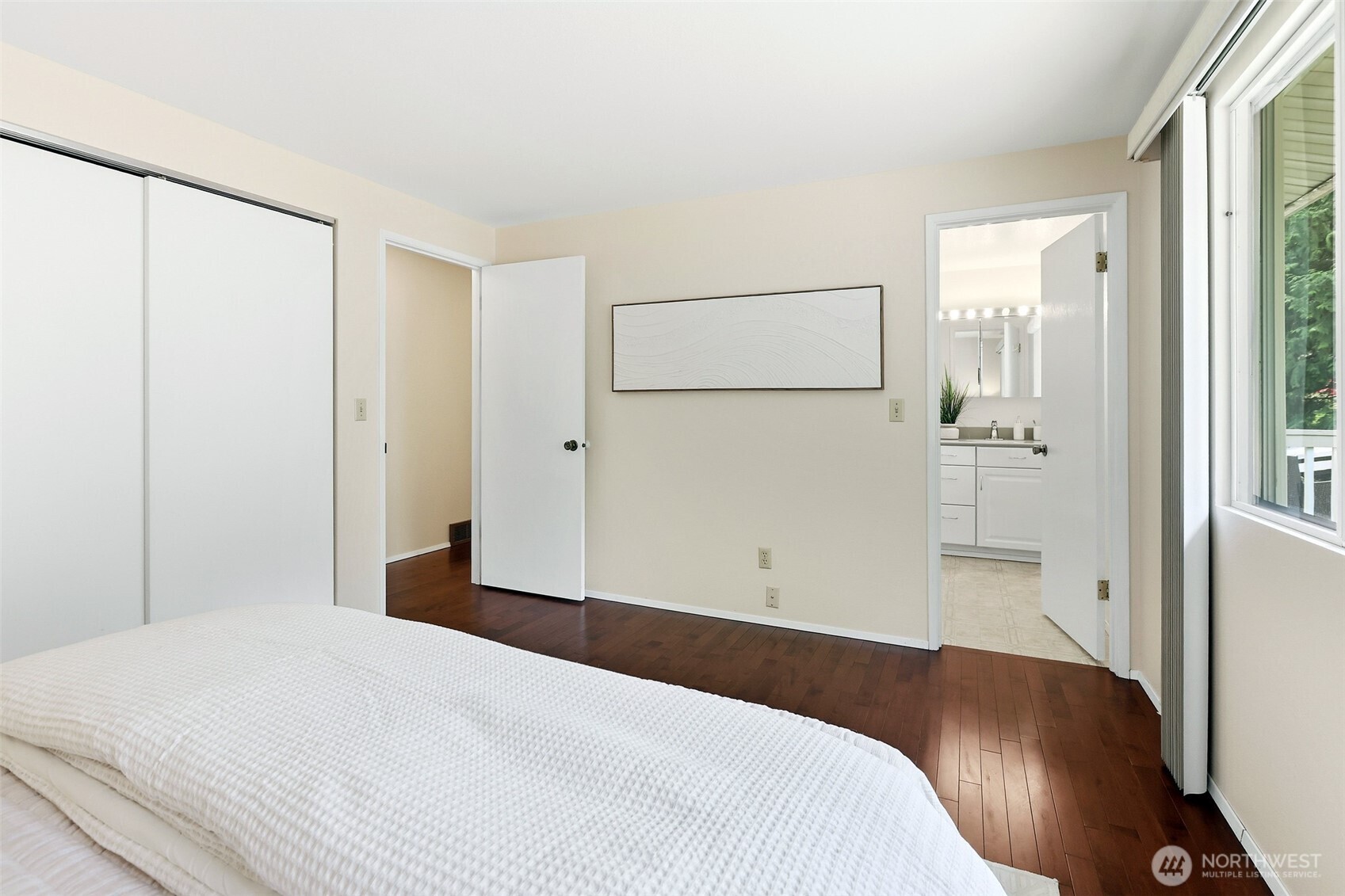 155 Capella Drive NW, Issaquah, WA 98027