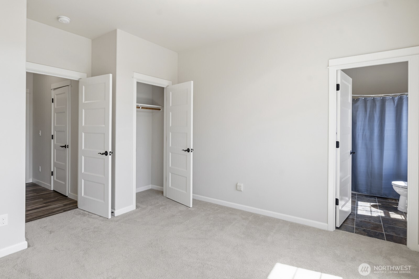 6823 47th Avenue NE, Olympia, WA 98516